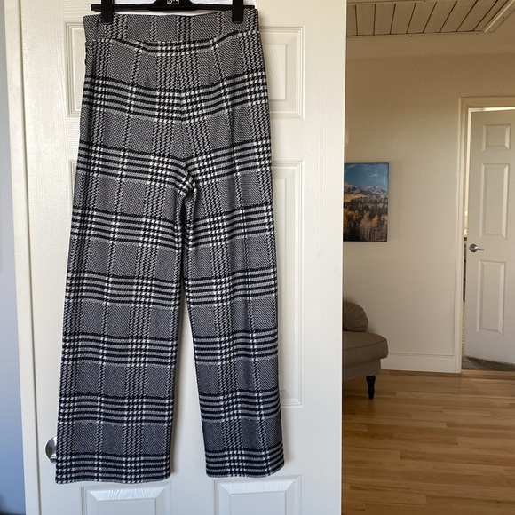 Joseph Ribkoff Black/White Pants Style 193817 - Picture 3 of 3